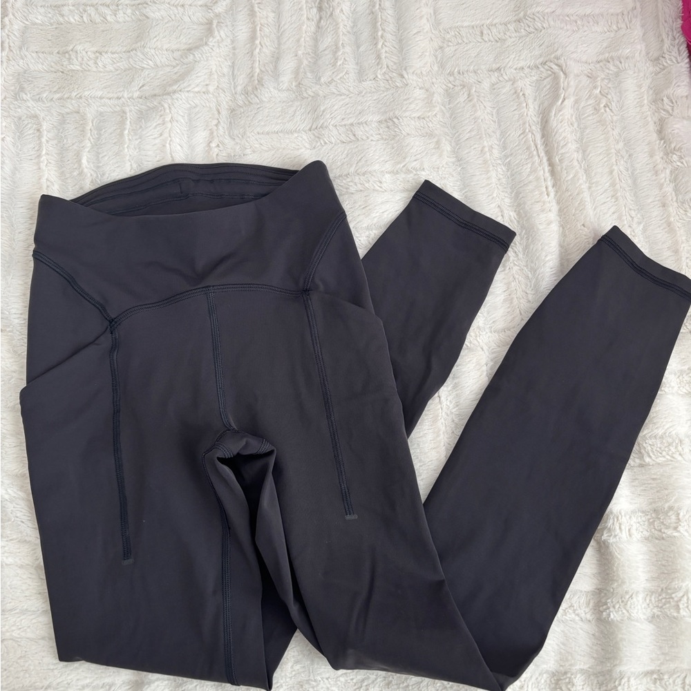 Black Lululemon leggings